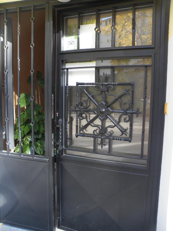 Hostal La Ribera Del Jucar Куенка Екстериор снимка