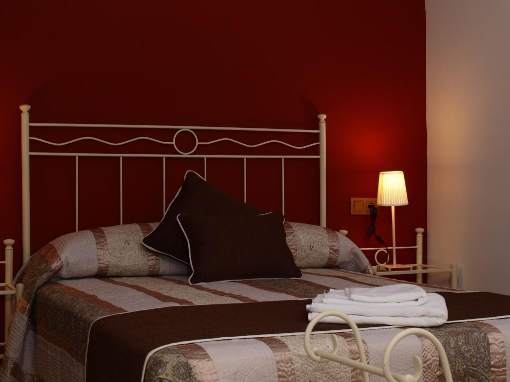 Hostal La Ribera Del Jucar Куенка Екстериор снимка