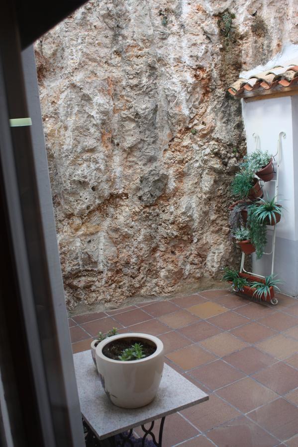Hostal La Ribera Del Jucar Куенка Екстериор снимка