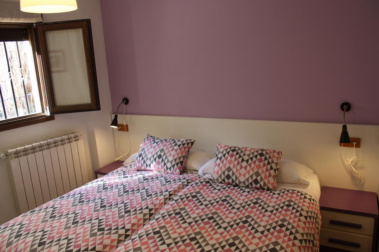 Hostal La Ribera Del Jucar Куенка Екстериор снимка
